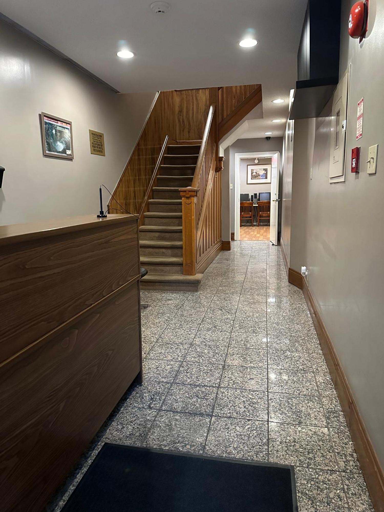 Nox Hostel Toronto Exterior photo